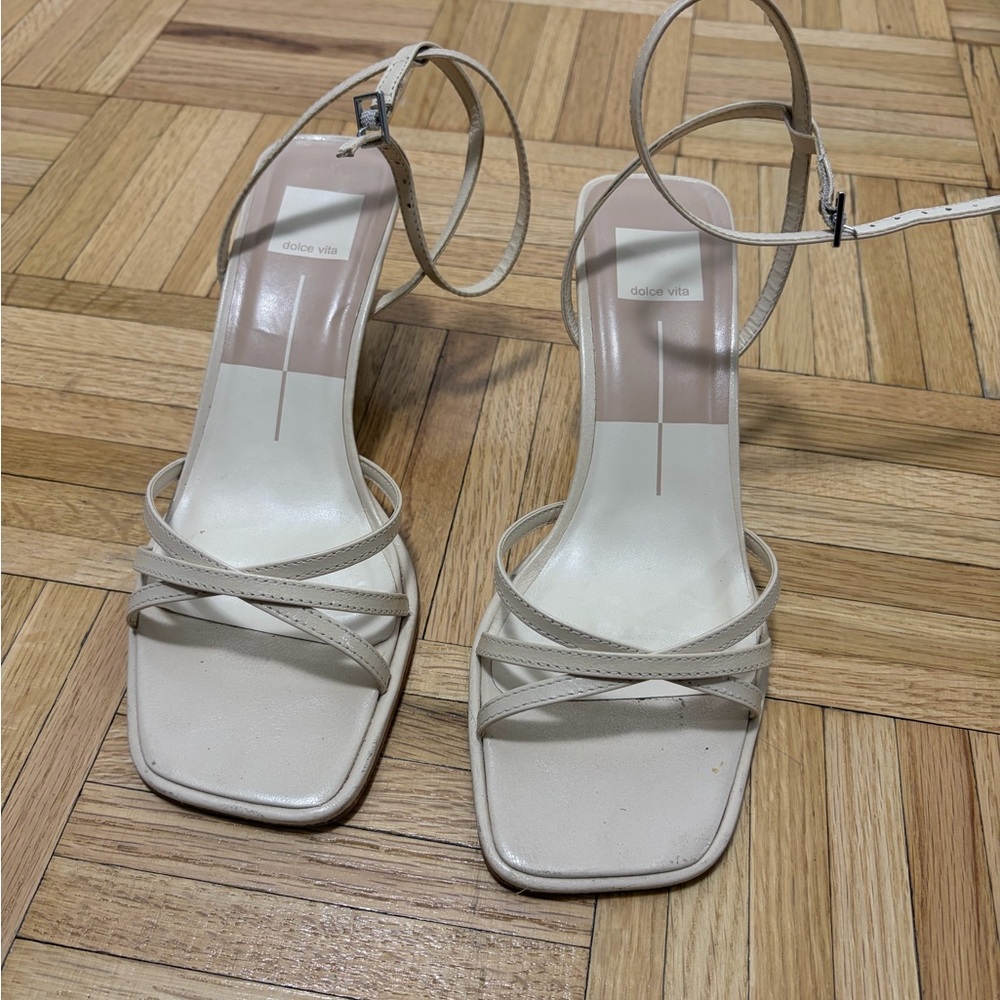 Dolce Vita Women's Cream Strappy Ankle Sandals